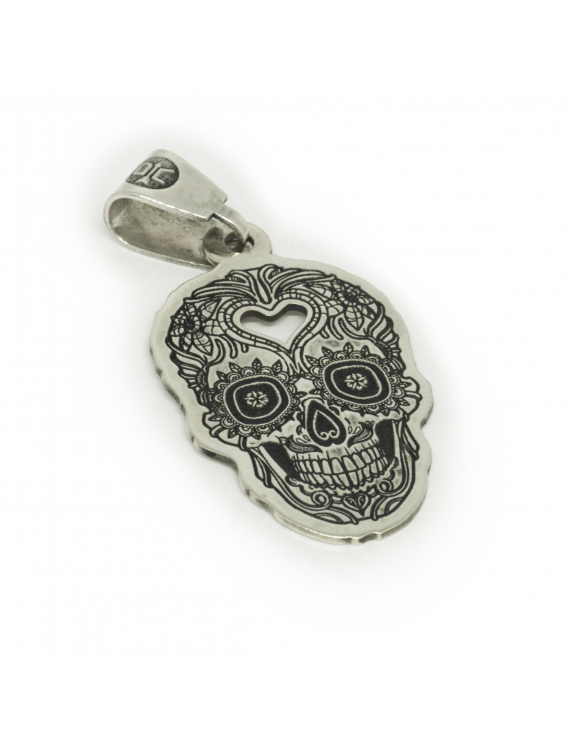 Calavera con corazón